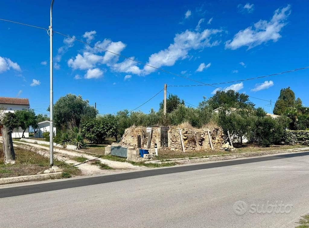 Terreno di 703 m² a San Vito Chietino - Altro