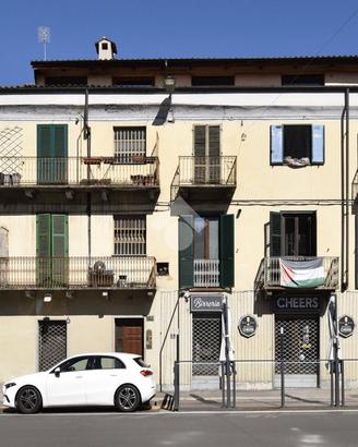 MONOLOCALE A TORINO
