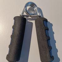 Attrezzo palestra esercizio pinza