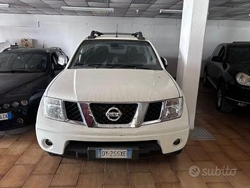 NISSAN Navara 2.5 dCi 2 porte King Cab LE