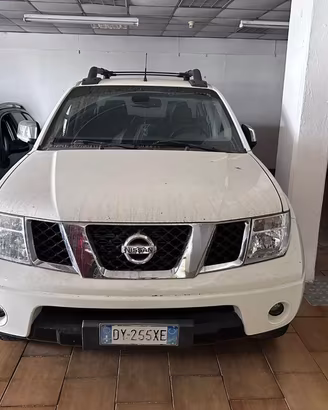 NISSAN Navara 2.5 dCi 2 porte King Cab LE