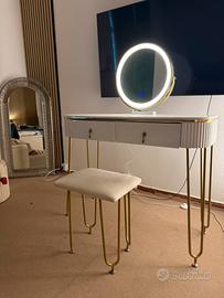 Vanity desk