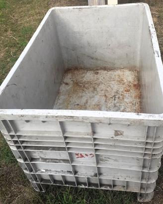 Contenitore usato plastica  H cm 80 L cm 118  P.80