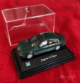 Modellino "Hongwell" auto Jaguar S-Type (1:43)
