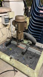 Trapano foracarta a colonna