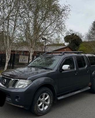 Nissan Navara D40 2.5 diesel YD25 per ricambi (2a)
