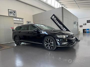 VOLKSWAGEN Passat Variant 2.0 TDI SCR EVO DSG Ex