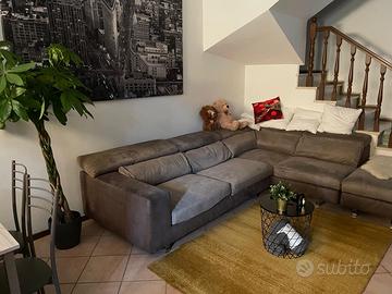 Divano 6 posti poltrine e sofà