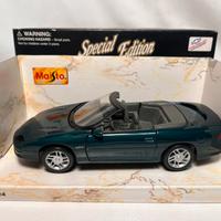 Maisto 1/24 Chevrolet Camaro Z28 cabriolet 1996