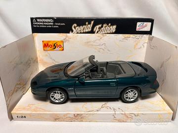Maisto 1/24 Chevrolet Camaro Z28 cabriolet 1996