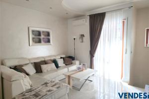 3 VANI CON TAVERNETTA E BOX AUTO ZONA PARCO