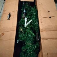 ALBERO DI NATALE CON ADDOBBI