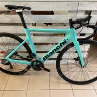 Bianchi Aria Disc Sram Rival Axs 12v NUOVA