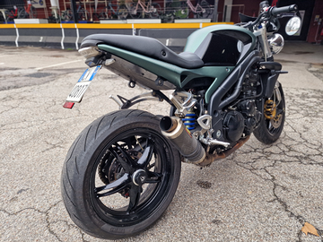 Triumph speed triple 1050