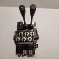 Distributore oleodinamico 2 leve + elettrovalvola