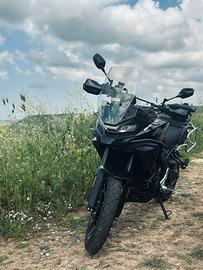 CF MOTO 700MT ADV 2025