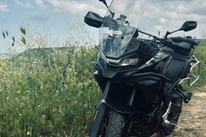 CF MOTO 700MT ADV 2025