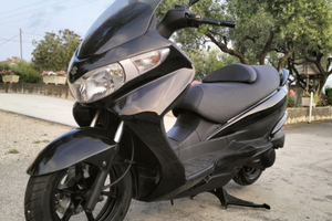 Suzuki Burgman 200 4tempi