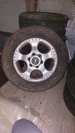 cerchi e gomme nissan navara