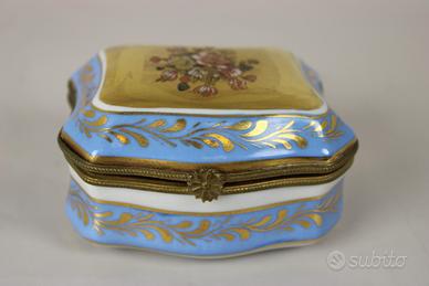 Vecchio cofanetto di " Limoges "