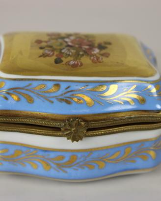 Vecchio cofanetto di " Limoges "