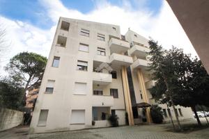 4 LOCALI A FRANCAVILLA AL MARE