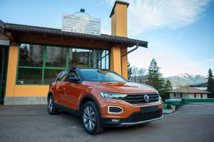 Volkswagen T-Roc 2.0 TDI 4mot MANUALE - GANCIO