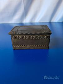 Piccola Scatola Vintage in Metallo