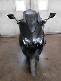 Scooter T-Max 560