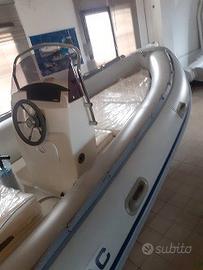 Gommone carena in vetroresina