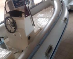 Gommone carena in vetroresina