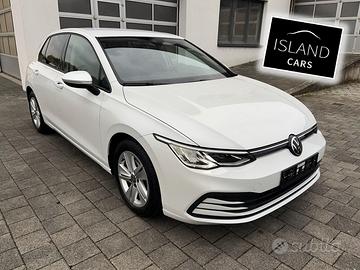 Volkswagen Golf VIII 1.0 TSI