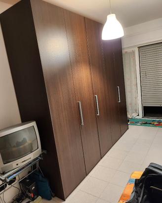 Camera da letto compreso di tutto (cabina armadio)