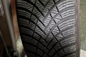 4 HANKOOK W462 Winter i*cept RS 3 205/55R17 95V