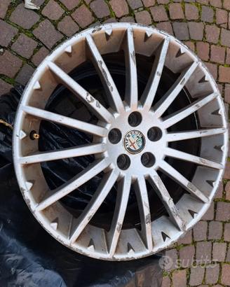 4 CERCHIONI ALFA 147 E 4 GOMME
