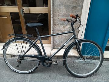 Bici uomo pronta all' uso con ricambi nuovi