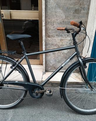 Bici uomo pronta all' uso con ricambi nuovi