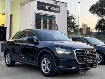 AUDI Q2 35 TDI quattro S tronic Business