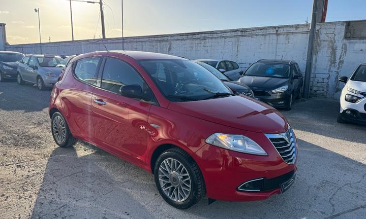 Lancia Ypsilon 1.2 69 CV 5 porte S&S Platinum