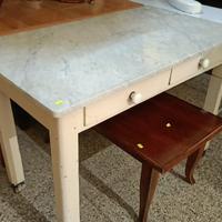 tavolo con piano in marmo