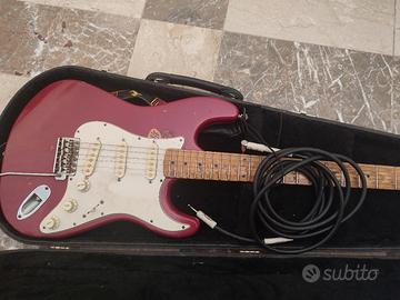 squier Stratocaster made in korea con accessori