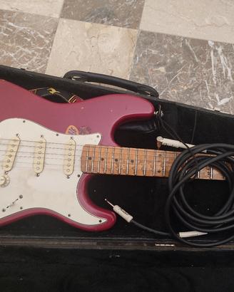 squier Stratocaster made in korea con accessori