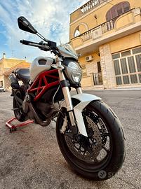 Ducati monster 796
