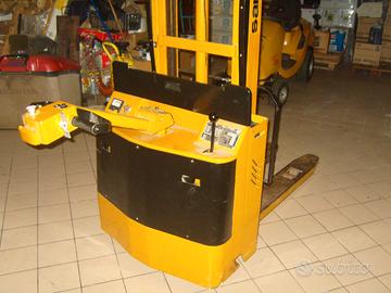 Carrello elevatore a batteria