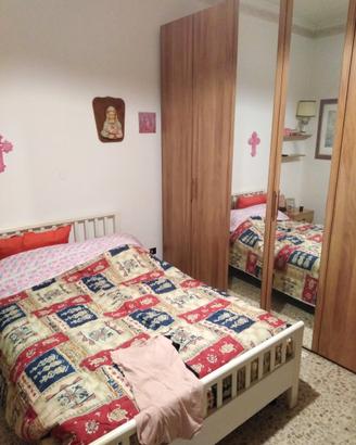 Alloggio gratuito ragazza - signora