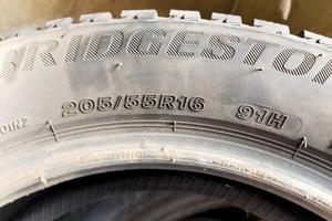 Pneumatici 205/55R16 Bridgestone blizzak Lm001 evo