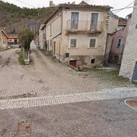 Vendita di Casa Rurale con orto a Bominaco (AQ)