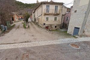 Vendita di Casa Rurale con orto a Bominaco (AQ)