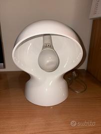 Lampada da tavolo Artemide