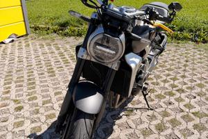 Honda cb1000r